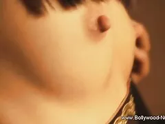 Người phụ nữ tóc nâu tự thỏa mãn mình, vuốt ve và vuốt ve âm phimsex viet nam moi vật