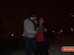 Busty dưới nước Blowjob xnxx long tieng viet nam