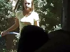 Alexis Rodriguez hoc sinh viet nam dit nhau khong che chơi bóng rổ thoát y