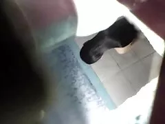 Các cô sinh vien viet nam du nhau gái nằm trên cát và nước mặn